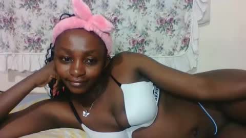 Snapshot of sexyjoane chatting on February 8, 6:44 pm JOAN online show from February 8, 6:44 pm