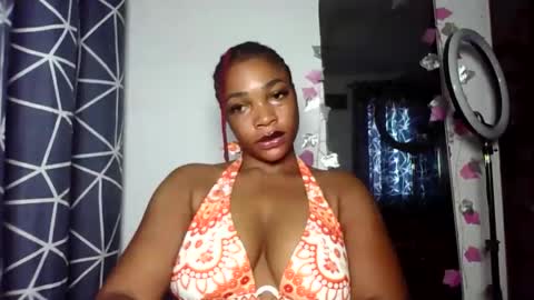 Snapshot of sexykuchie889 chatting on May 21, 8:32 am malia online show from May 21, 8:32 am
