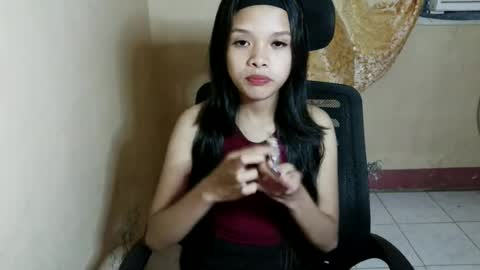 Snapshot of sexyladymich19 chatting on July 7, 9:02 am sexyladymich19 online show from July 7, 9:02 am