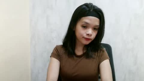 Snapshot of sexyladymich19 chatting on July 24, 6:44 am sexyladymich19 online show from July 24, 6:44 am