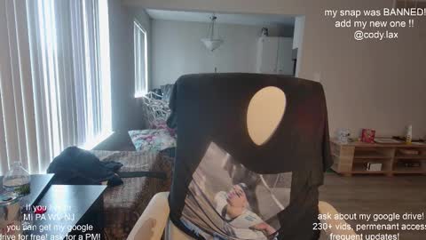 Snapshot of sexylax69 chatting on March 10, 3:17 pm sexylax69 online show from March 10, 3:17 pm