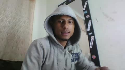 Snapshot of sexyleon69 chatting on April 29, 7:01 am Sexy leon online show from April 29, 7:01 am