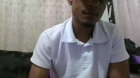 Snapshot of sexyleon69 chatting on May 17, 11:50 am Sexy leon online show from May 17, 11:50 am