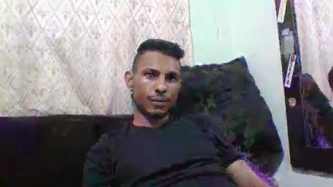 Snapshot of sexyleon69 chatting on May 19, 10:32 am Sexy leon online show from May 19, 10:32 am