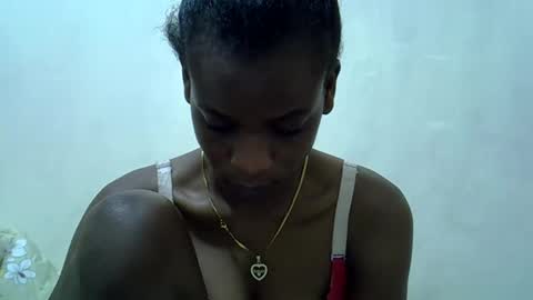 Snapshot of sexyliah chatting on September 21, 12:45 am sexy liah online show from September 21, 12:45 am