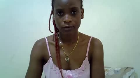 Snapshot of sexyliah chatting on October 18, 9:10 am sexy liah online show from October 18, 9:10 am