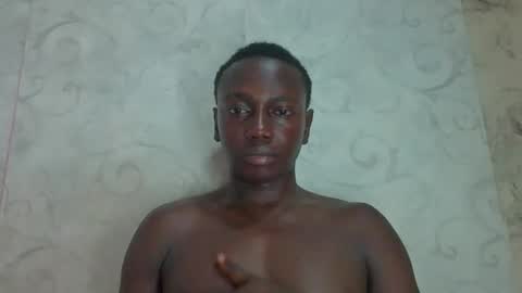 Snapshot of sexylinkebony2 chatting on January 8, 8:33 pm sexylinkebony2 online show from January 8, 8:33 pm