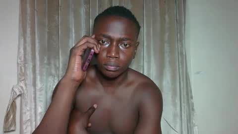 Snapshot of sexylinkebony2 chatting on February 20, 6:37 am sexylinkebony2 online show from February 20, 6:37 am