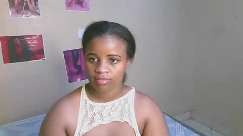 sexylucy33 online show from March 24, 4:50 am