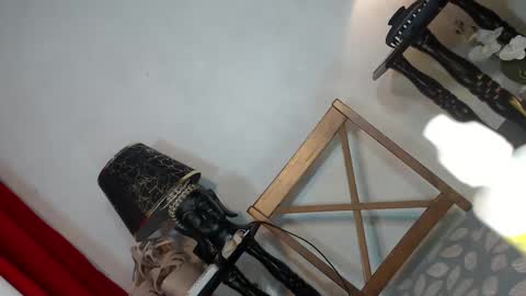 Queen Sofia online show from December 25, 1:19 pm