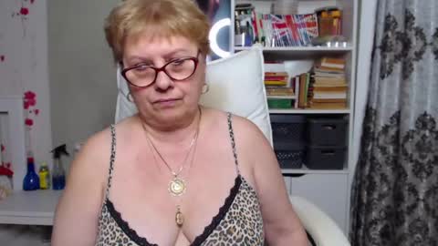 sexylynette4u online show from December 5, 11:38 am