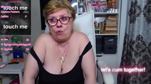 sexylynette4u online show from February 20, 4:57 pm