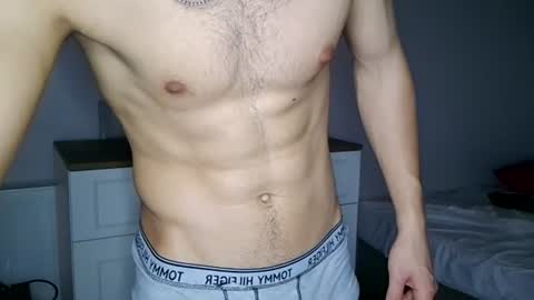 Snapshot of sexymann17 chatting on June 29, 5:13 pm sexymann17 online show from June 29, 5:13 pm