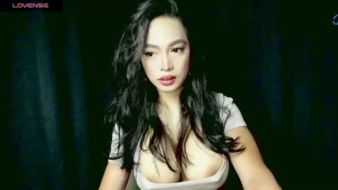 Snapshot of sexymariafoxx chatting on June 8, 11:27 pm MariaFoxx online show from June 8, 11:27 pm