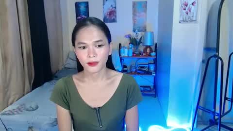 Snapshot of sexymeltsss chatting on April 2, 1:20 pm Lyka online show from April 2, 1:20 pm