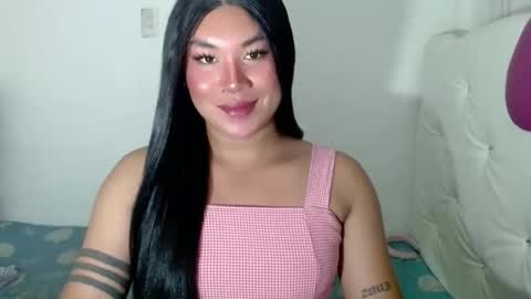 Snapshot of sexymika_xoxo chatting on September 12, 3:28 am Mika online show from September 12, 3:28 am