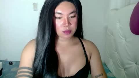 Snapshot of sexymika_xoxo chatting on September 13, 3:06 am Mika online show from September 13, 3:06 am