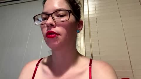 Snapshot of sexymilf42088 chatting on December 25, 4:33 am sexymilf42088 online show from December 25, 4:33 am