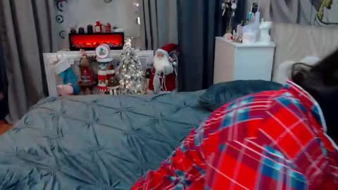 Snapshot of sexymilfsquirter chatting on January 15, 6:29 pm Victoria online show from January 15, 6:29 pm