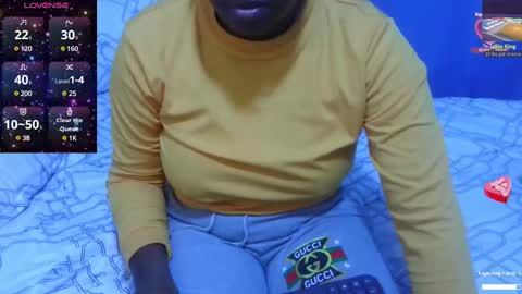 Snapshot of sexymompie chatting on January 30, 7:29 am CANDY online show from January 30, 7:29 am