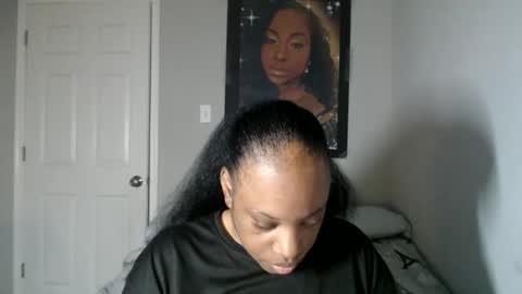 Snapshot of sexymona1218 chatting on September 10, 12:27 pm SexyMona online show from September 10, 12:27 pm