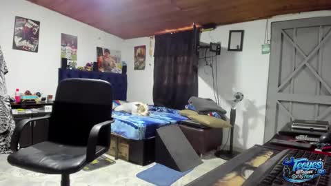 Snapshot of sexynative4u chatting on March 18, 4:54 pm sexynative4u online show from March 18, 4:54 pm