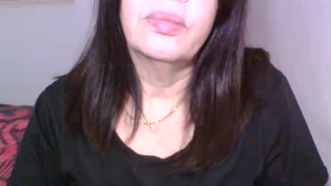 Snapshot of sexyoldwet chatting on May 12, 9:34 pm AnneSofia online show from May 12, 9:34 pm