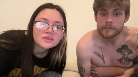 sexypanda3011 online show from February 3, 4:54 am