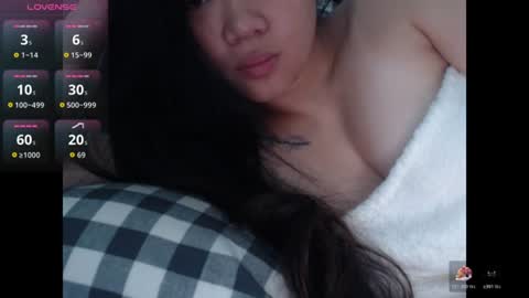 Snapshot of sexypenguin13 chatting on July 17, 7:15 am sexypenguin13 online show from July 17, 7:15 am