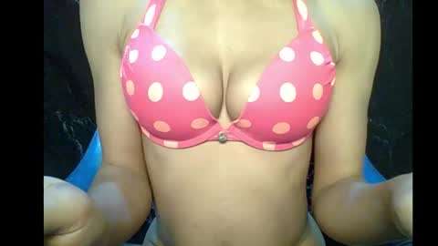 sexypussy000 online show from February 8, 8:29 am