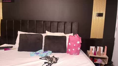 Snapshot of sexyrachel_ chatting on October 3, 11:51 am R A C H E L online show from October 3, 11:51 am