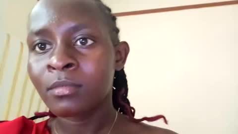 sexyreddebony online show from December 22, 12:38 pm