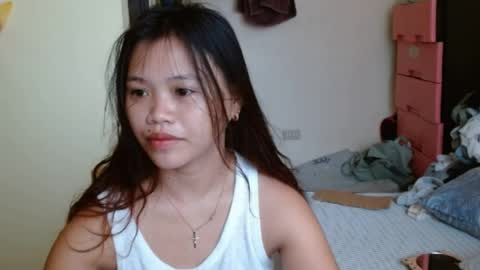 Snapshot of sexyreesebunny chatting on April 14, 6:30 am Reese online show from April 14, 6:30 am