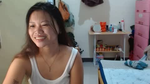 Snapshot of sexyreesebunny chatting on April 19, 2:49 pm Reese online show from April 19, 2:49 pm