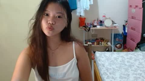 Snapshot of sexyreesebunny chatting on May 4, 2:57 pm Reese online show from May 4, 2:57 pm