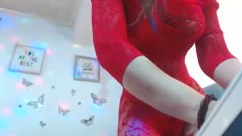 Venus Independent Model online show from February 18, 5:10 pm