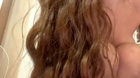 Snapshot of sexysexydream chatting on January 19, 8:09 pm Anya online show from January 19, 8:09 pm