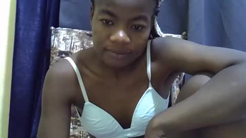 Snapshot of sexyshaz22 chatting on February 2, 9:24 pm sexyshaz22 online show from February 2, 9:24 pm