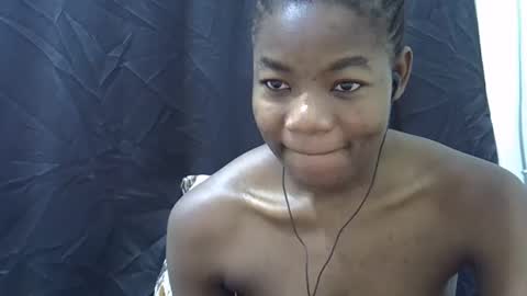 Snapshot of sexyshaz22 chatting on February 27, 9:48 pm sexyshaz22 online show from February 27, 9:48 pm