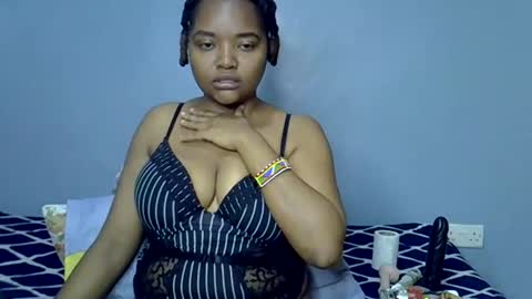 Snapshot of sexyshazy1 chatting on July 15, 8:03 pm sexyshazy1 online show from July 15, 8:03 pm