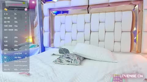 Snapshot of sexysister_ chatting on January 28, 12:11 pm Kendall online show from January 28, 12:11 pm