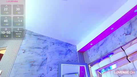 Snapshot of sexysister_ chatting on February 18, 3:10 pm Kendall online show from February 18, 3:10 pm