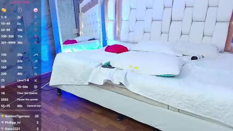 Snapshot of sexysister_ chatting on February 22, 3:36 pm Kendall online show from February 22, 3:36 pm