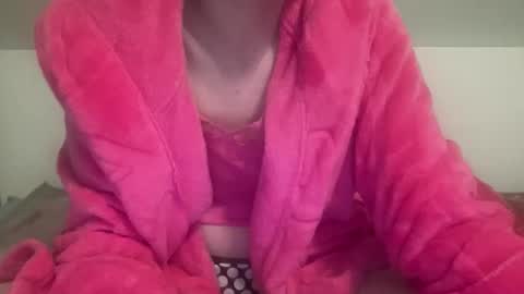 Snapshot of sexyskylar2016 chatting on April 28, 4:06 am Sexy Skylar online show from April 28, 4:06 am