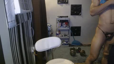 Snapshot of sexystrongcum chatting on October 28, 2:37 am sexystrongcum online show from October 28, 2:37 am