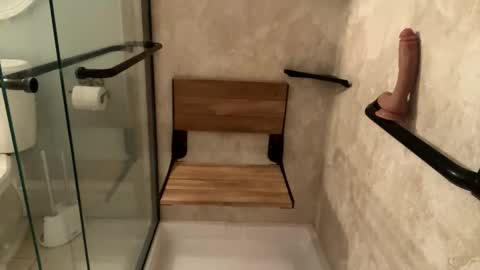 Smooth bi guy online show from March 6, 7:05 am