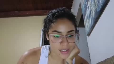 naughtycherrytoes online show from March 10, 6:51 am