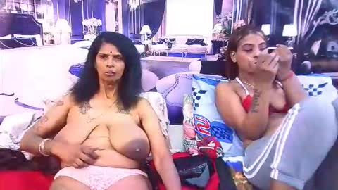 sexyva4u2luv online show from February 13, 8:32 am