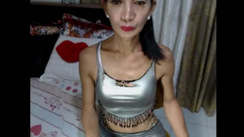 Snapshot of sexyvictoriaxxx69 chatting on June 2, 5:15 pm Victoria online show from June 2, 5:15 pm
