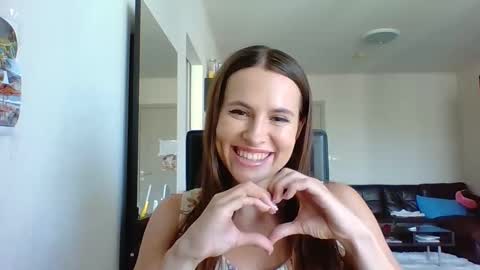 Snapshot of sexyviolettcat chatting on March 3, 2:07 am Victory online show from March 3, 2:07 am